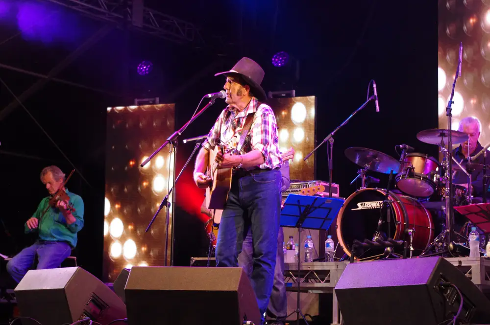 Ernie Constance on stage at a Tamworth festival